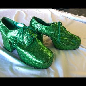 funtaisma platform shoes in green glitter